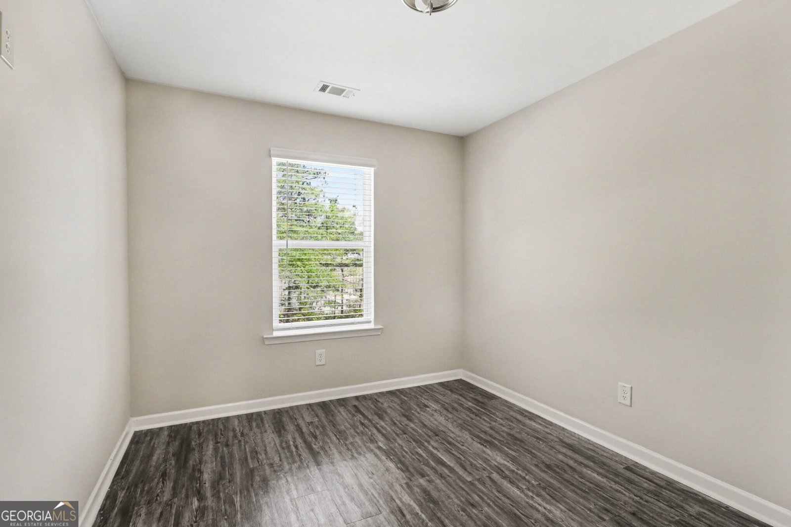 720 Keeshono Street Union City - Photo 24