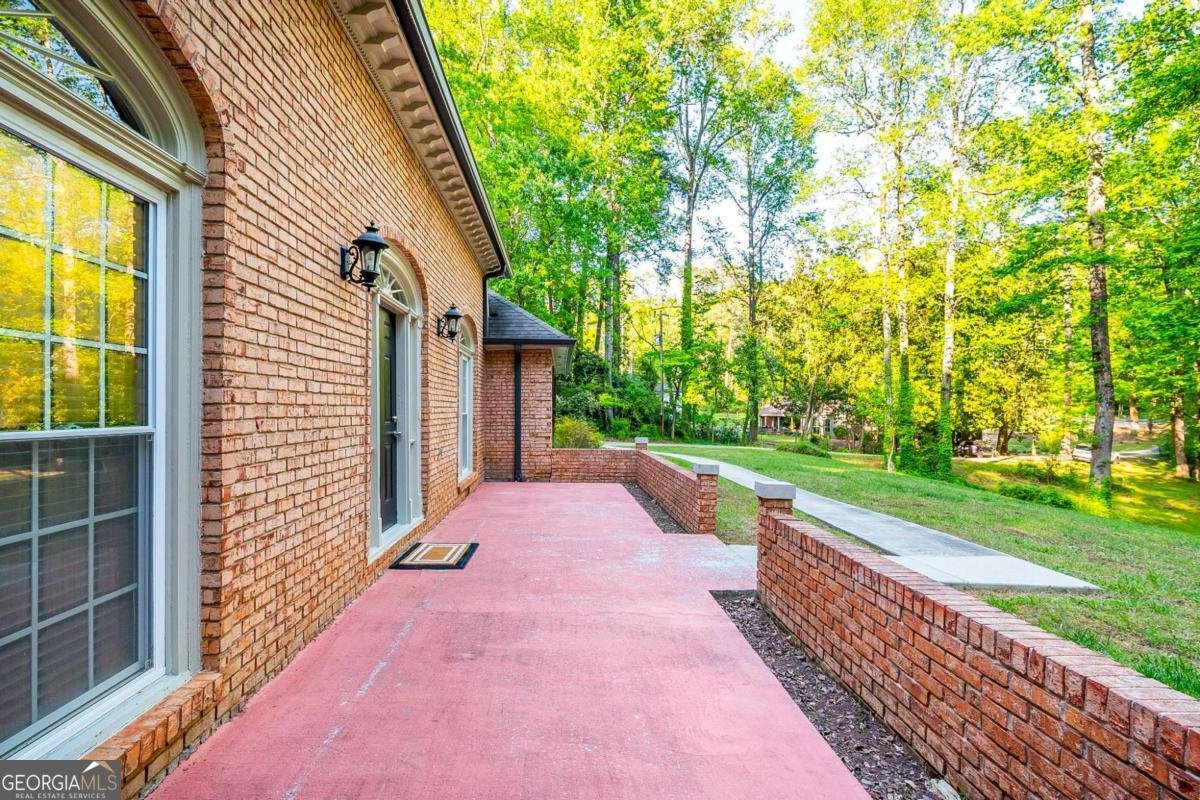 1664 Lilburn Stone Mountain Road Stone Mountain - Photo 9