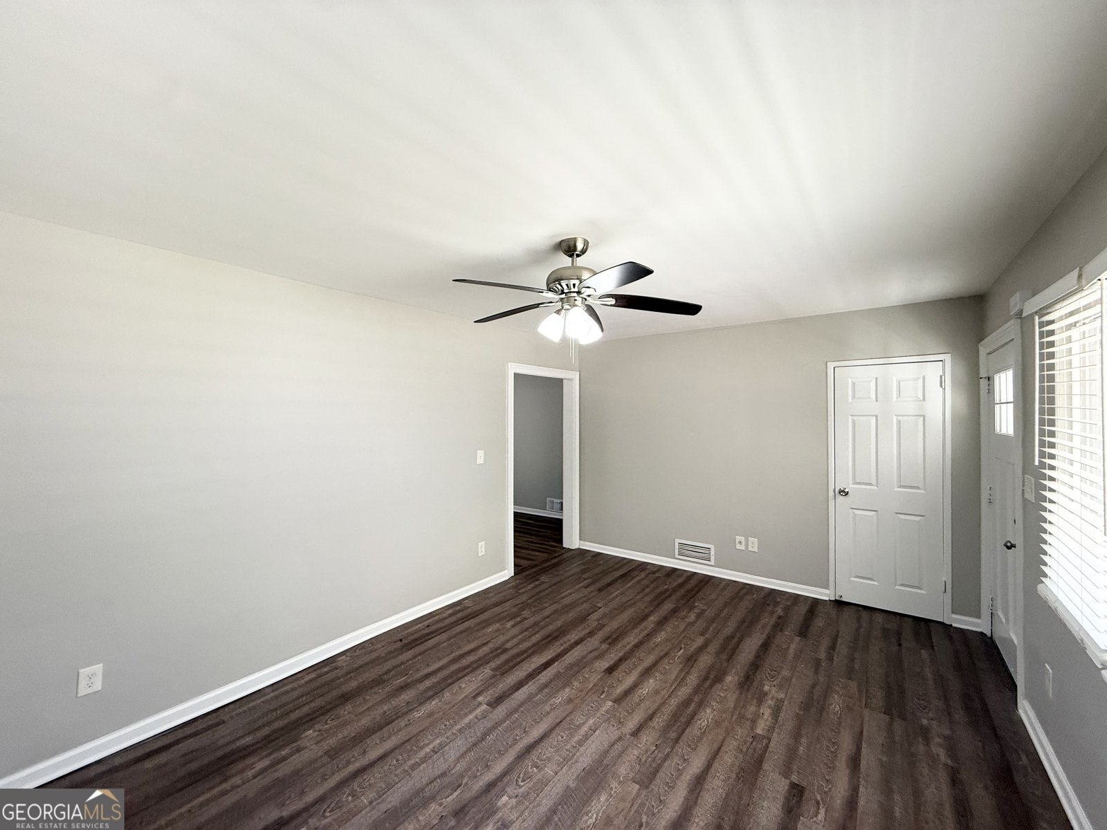 2185 Chinaberry Way Atlanta - Photo 6