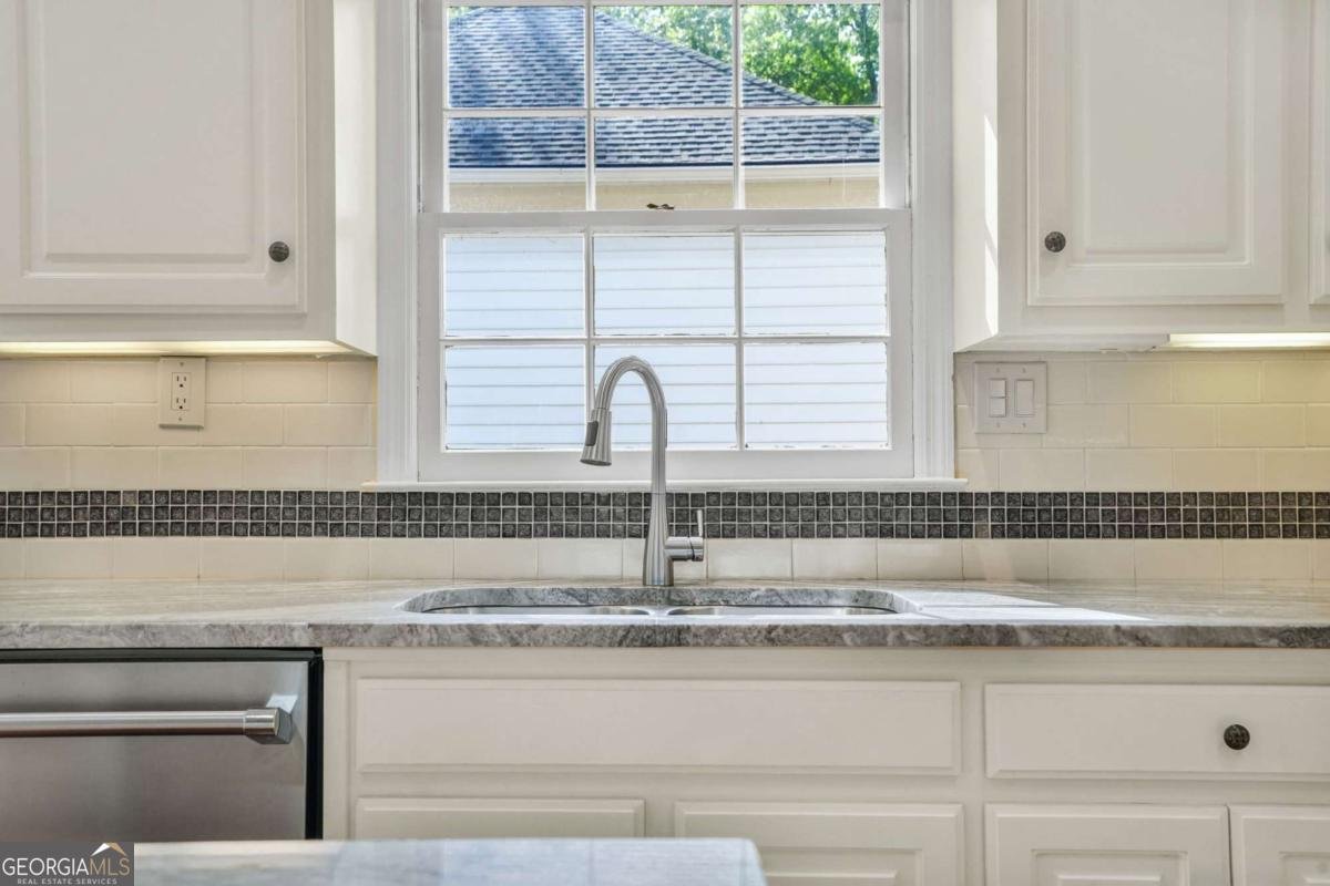 1566 Pine Creek Way Woodstock - Photo 22