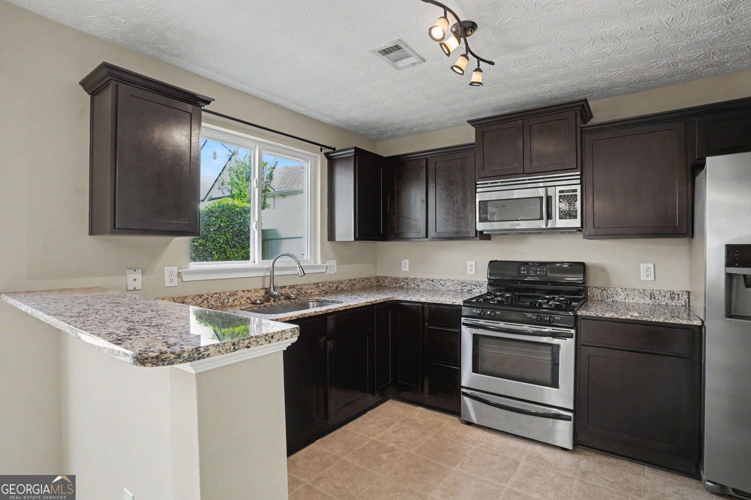 237 Hiawassee Drive Woodstock - Photo 10