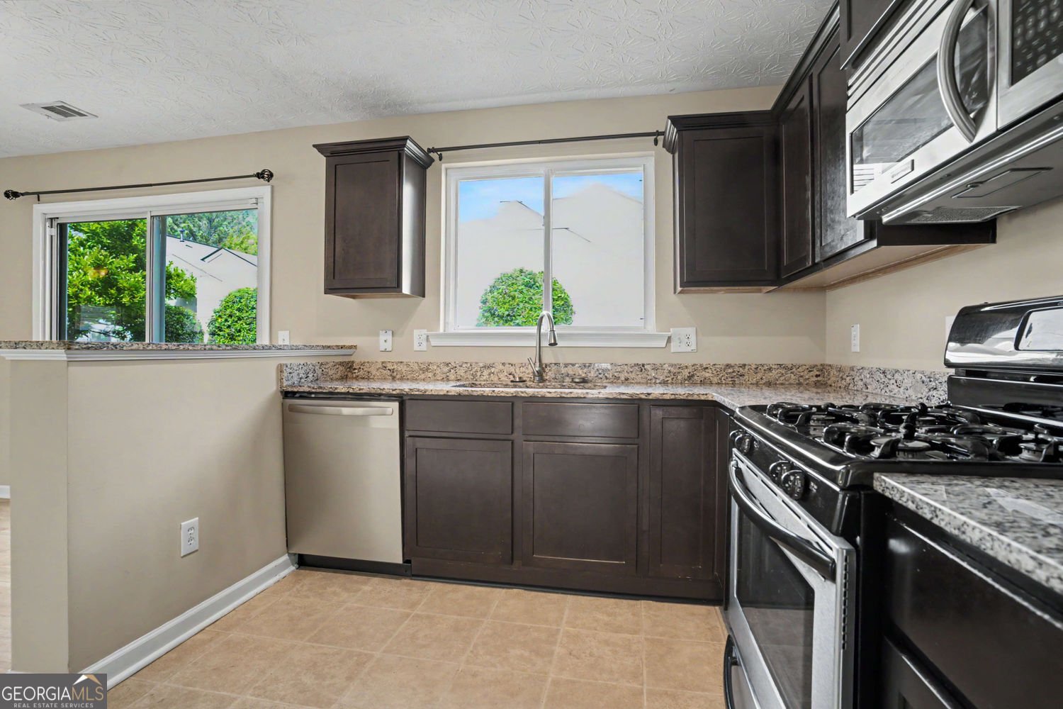 237 Hiawassee Drive Woodstock - Photo 12