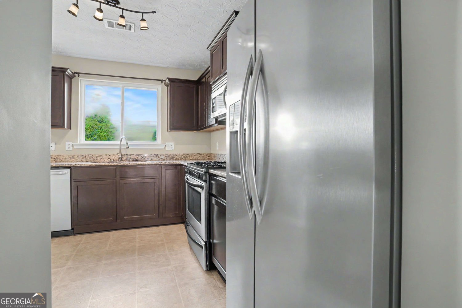 237 Hiawassee Drive Woodstock - Photo 13