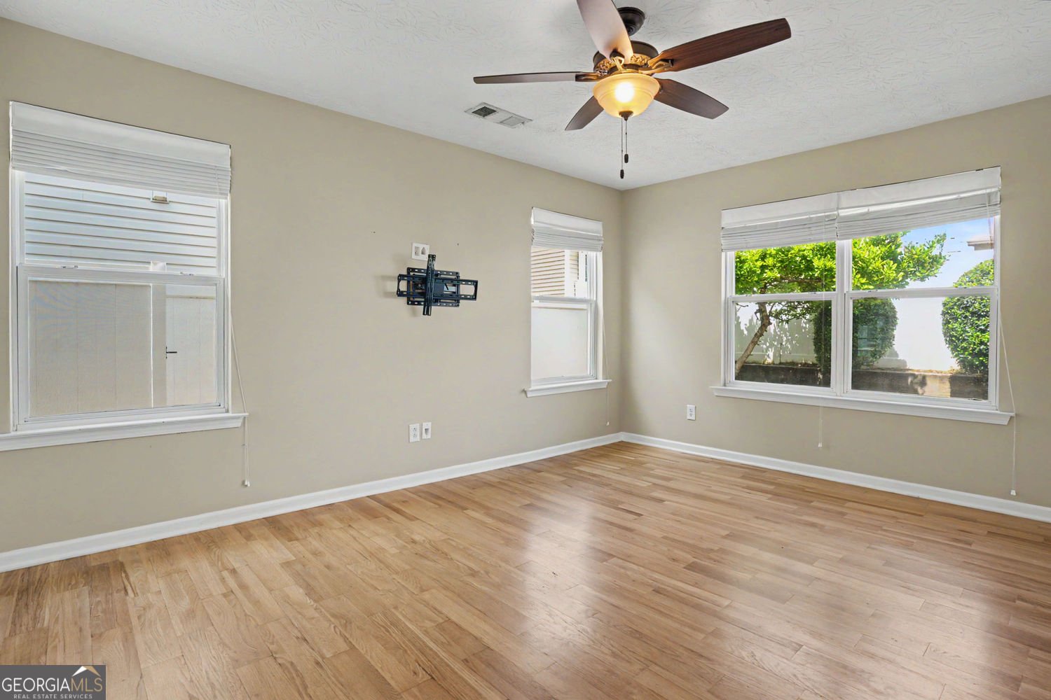 237 Hiawassee Drive Woodstock - Photo 6