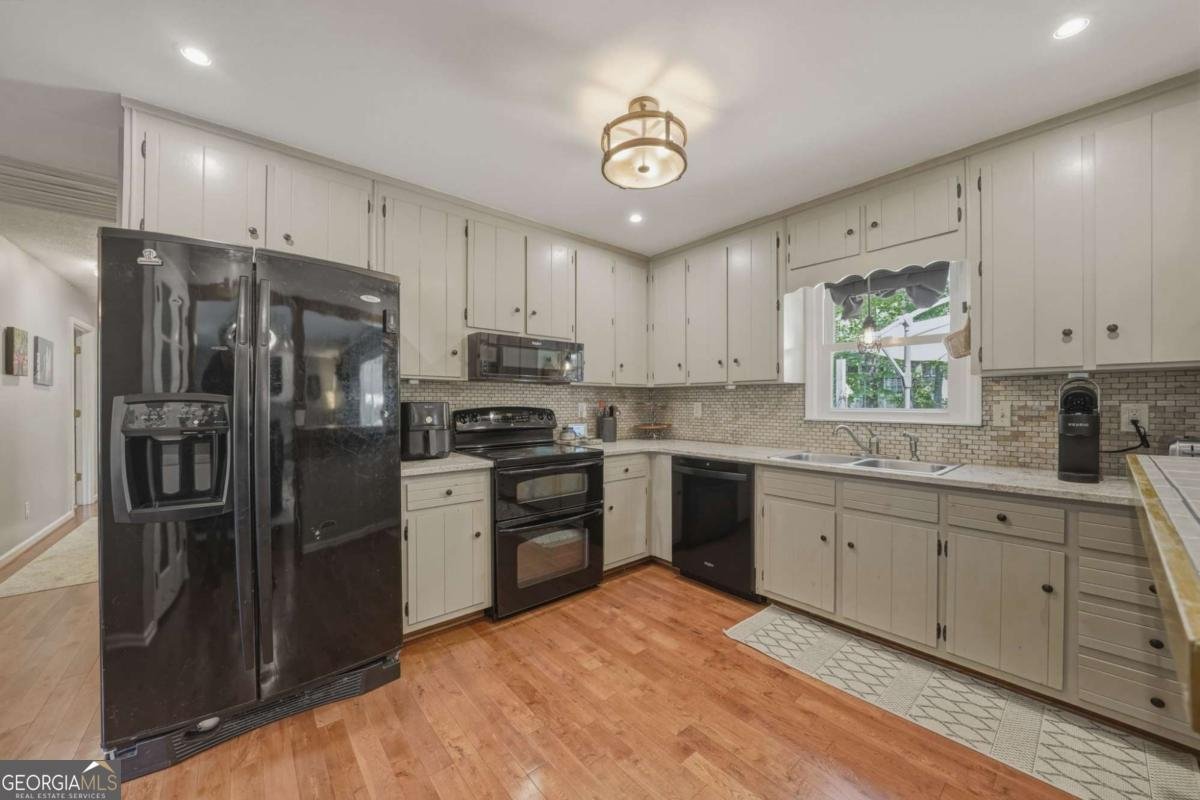 242 Lake Somerset Drive Marietta - Photo 28