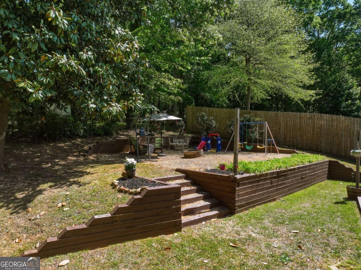 242 Lake Somerset Drive Marietta - Photo 6