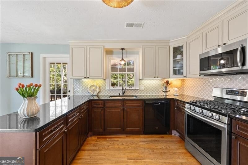 5351 Amhurst Drive Peachtree Corners - Photo 14