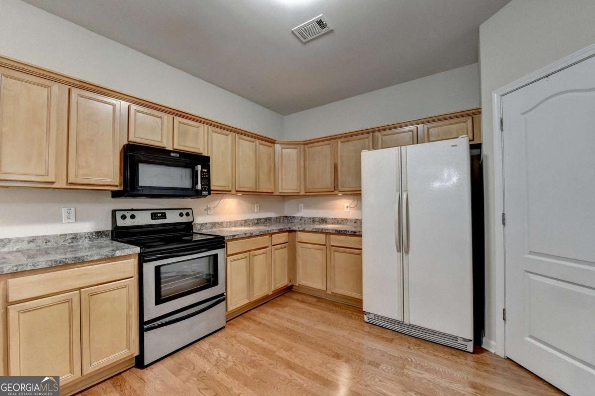 2749 Suttonwood Way Buford - Photo 6