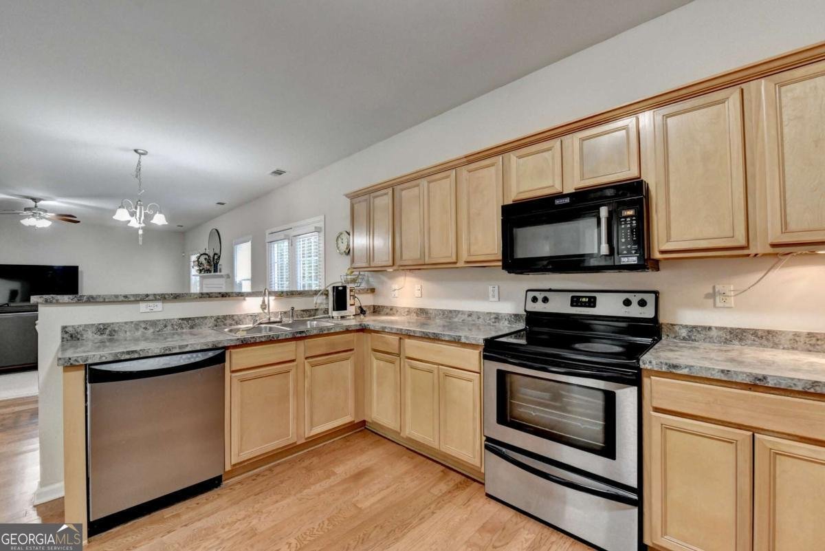 2749 Suttonwood Way Buford - Photo 8