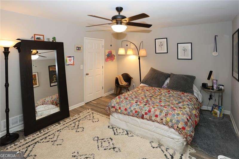 419 Creekside Lane Woodstock - Photo 8