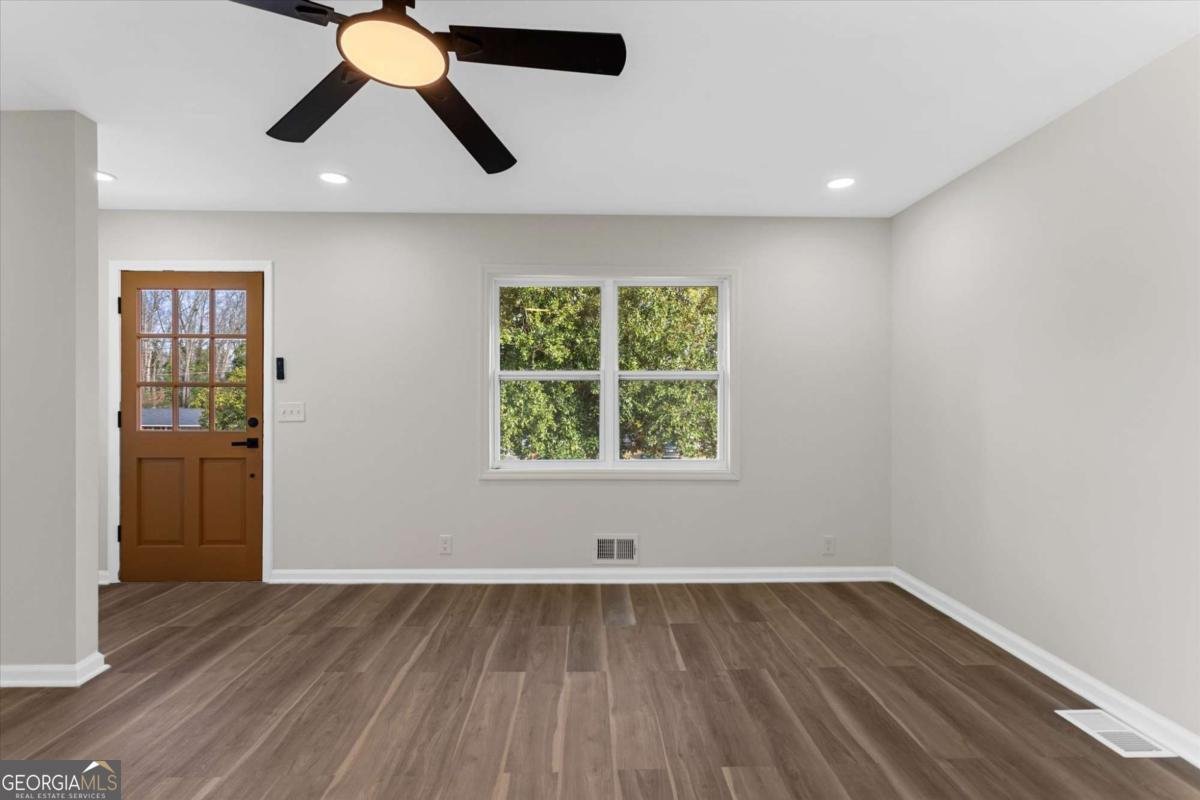 520 Stonewood Drive Stone Mountain - Photo 12