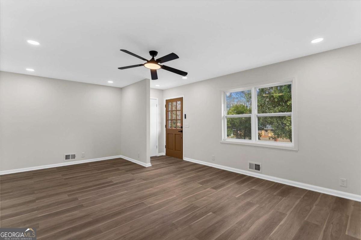 520 Stonewood Drive Stone Mountain - Photo 7