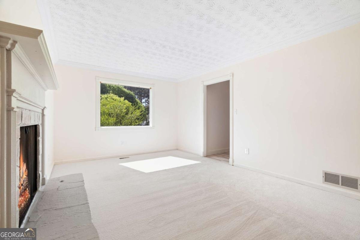 1274 W Wylie Bridge Rd Woodstock - Photo 6