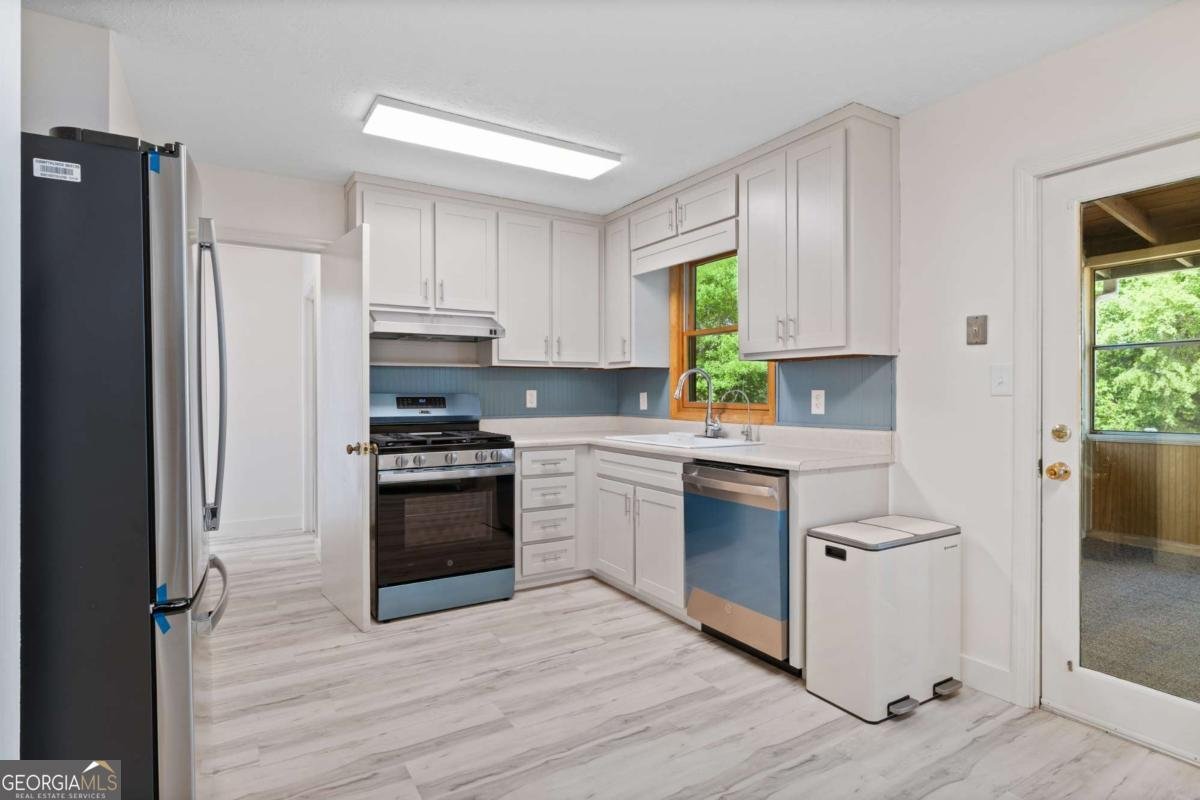 1274 W Wylie Bridge Rd Woodstock - Photo 8