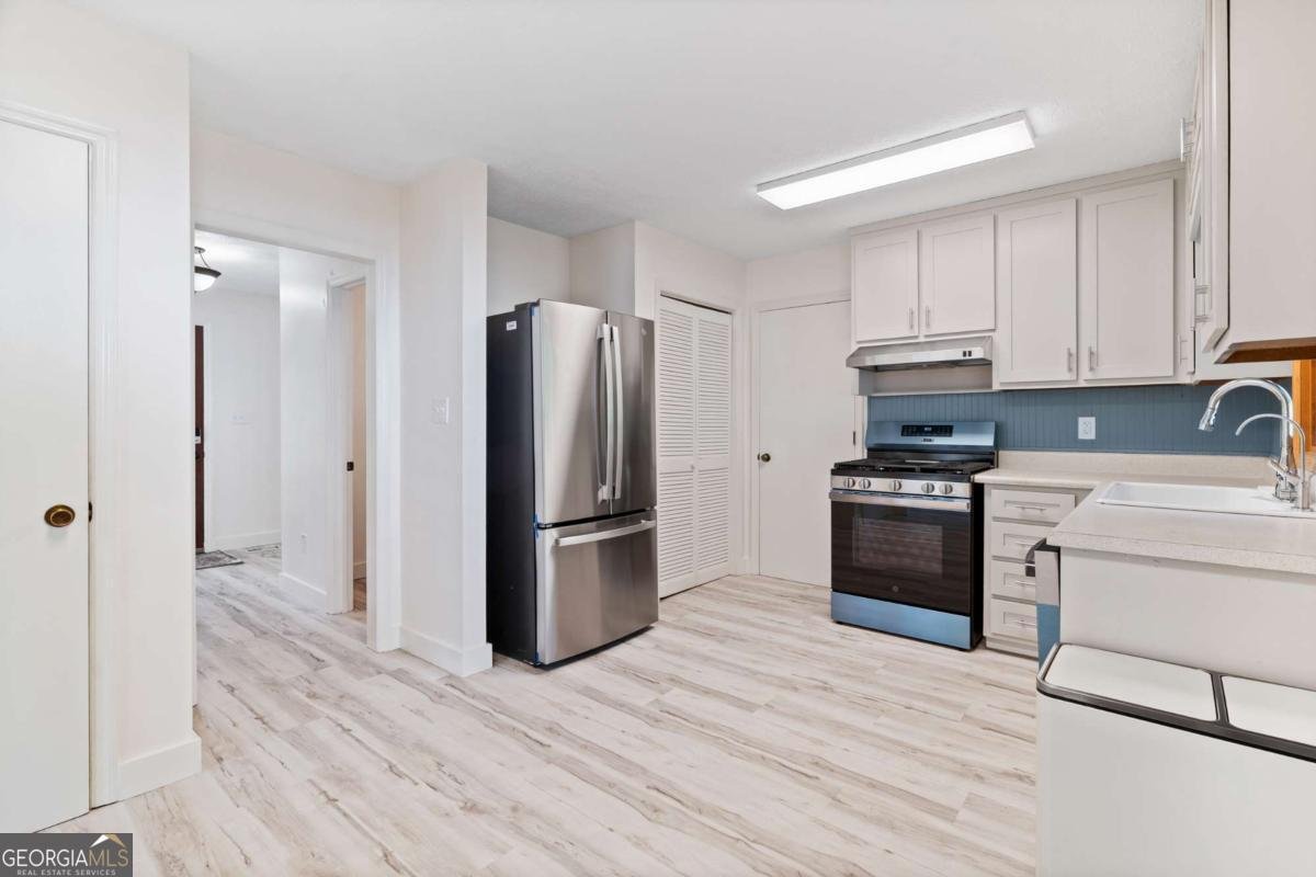 1274 W Wylie Bridge Rd Woodstock - Photo 9