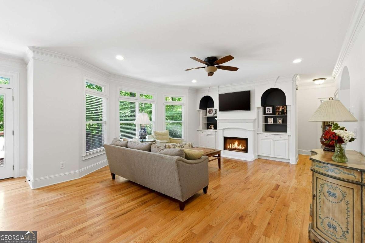 4852 Valley View Court Atlanta - Photo 11