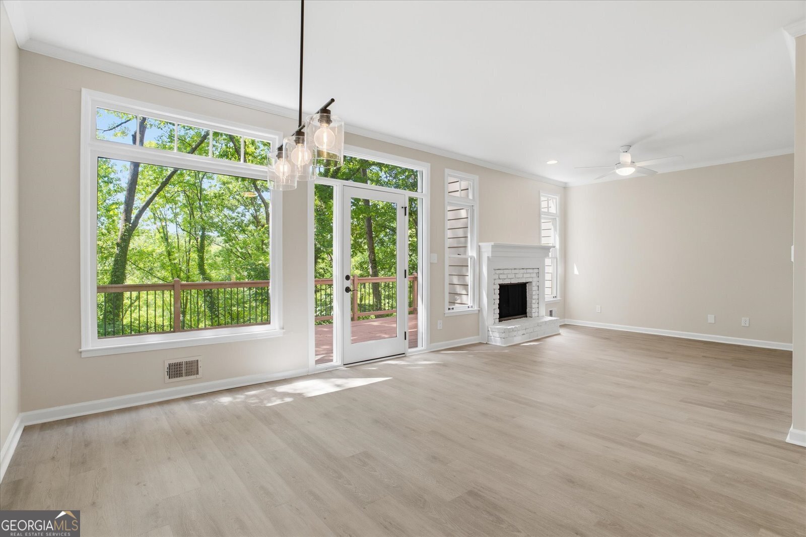 226 Riverview Trail Roswell - Photo 7