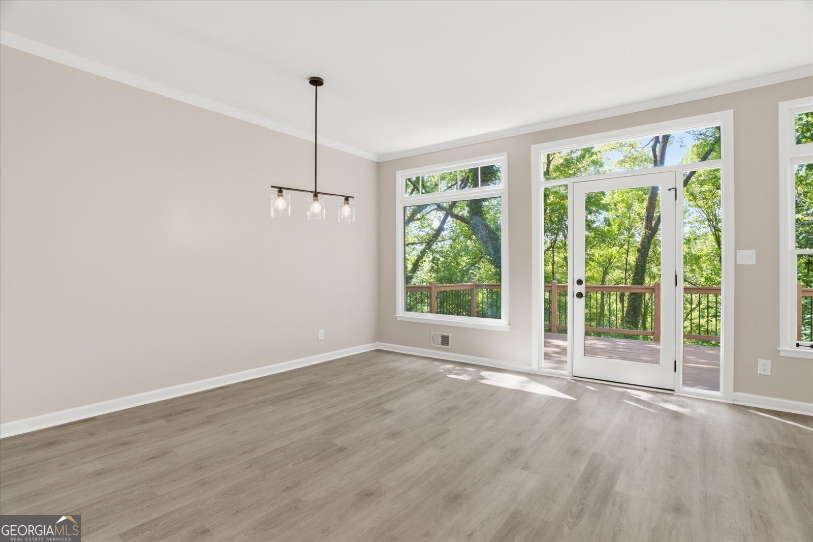 226 Riverview Trail Roswell - Photo 8