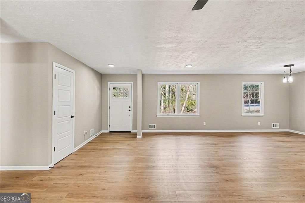 2304 Rolling Acres Court conyers - Photo 9