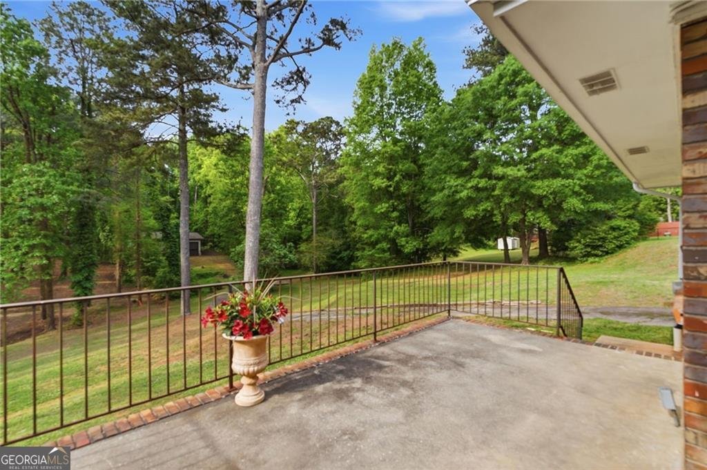 549 Joann Avenue Austell - Photo 10