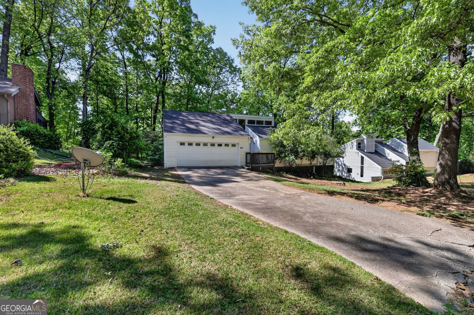 5007 Hickory Oak Court Stone Mountain - Photo 1