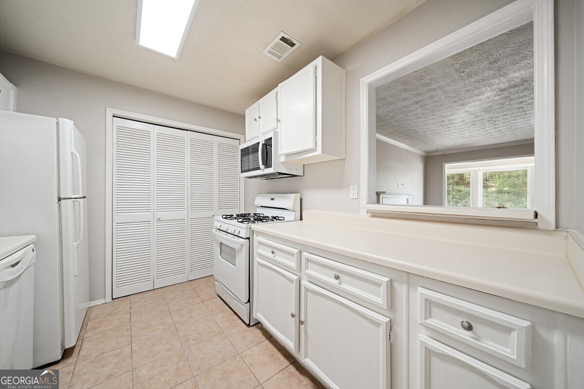 405 Natchez Trace Sandy Springs - Photo 12