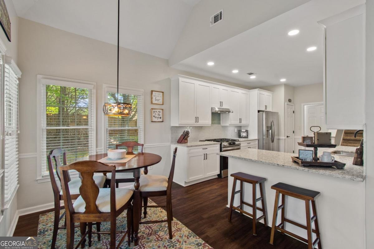 2230 Ellen Lane Cumming - Photo 8