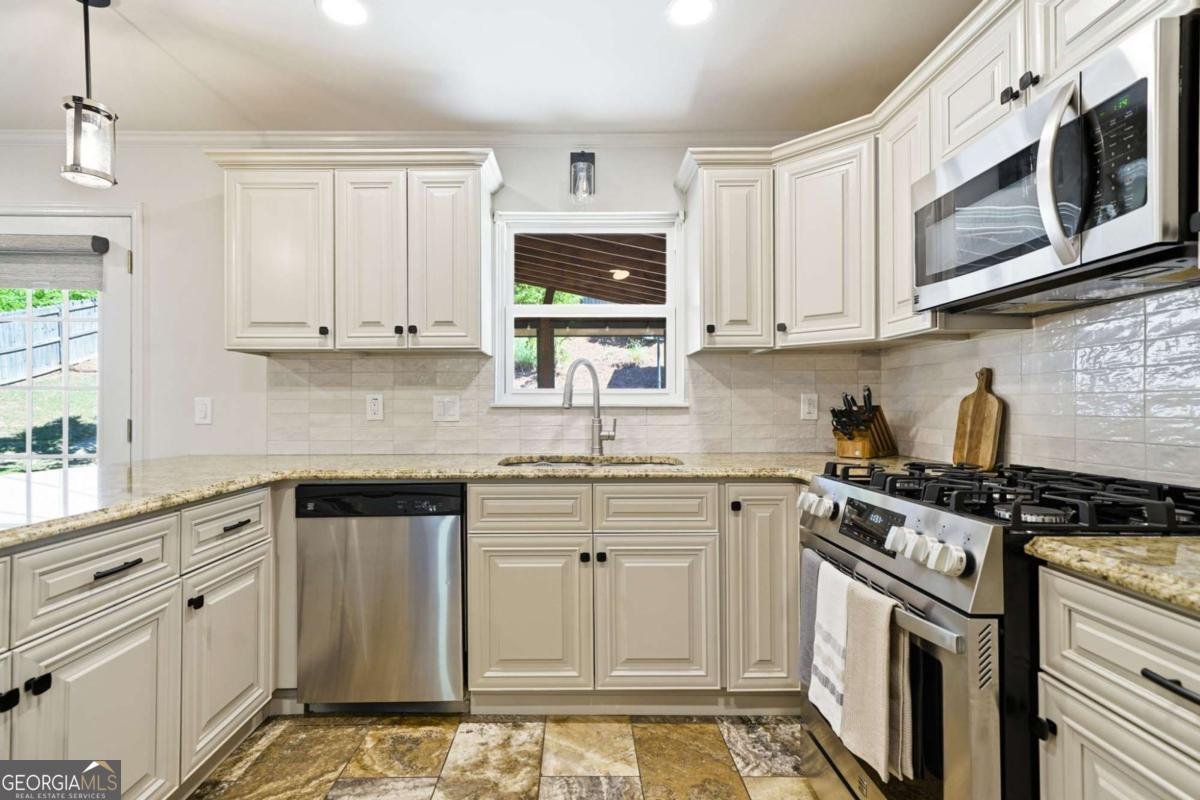 4489 Coventry Way Roswell - Photo 12