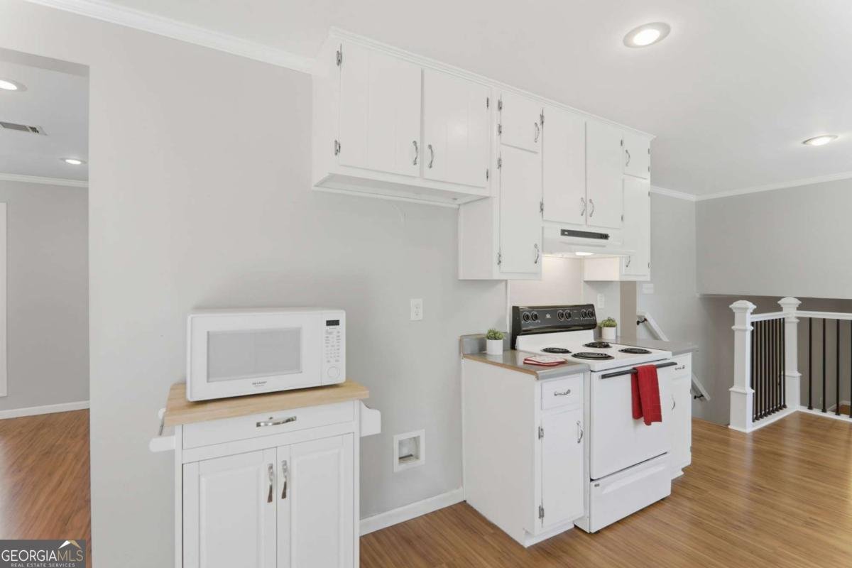 5642 Breezy Court Lilburn - Photo 19