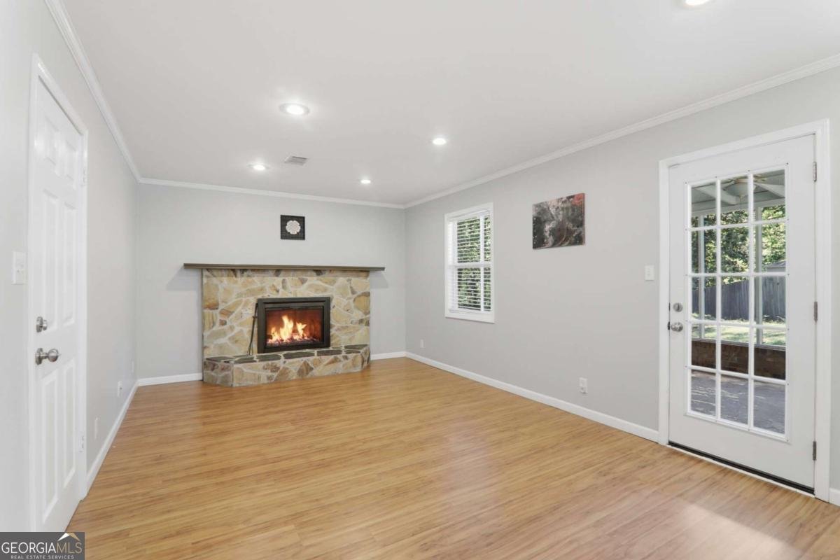 5642 Breezy Court Lilburn - Photo 22