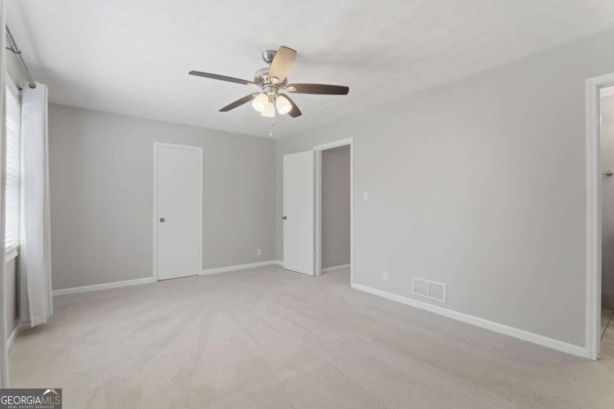 5642 Breezy Court Lilburn - Photo 25