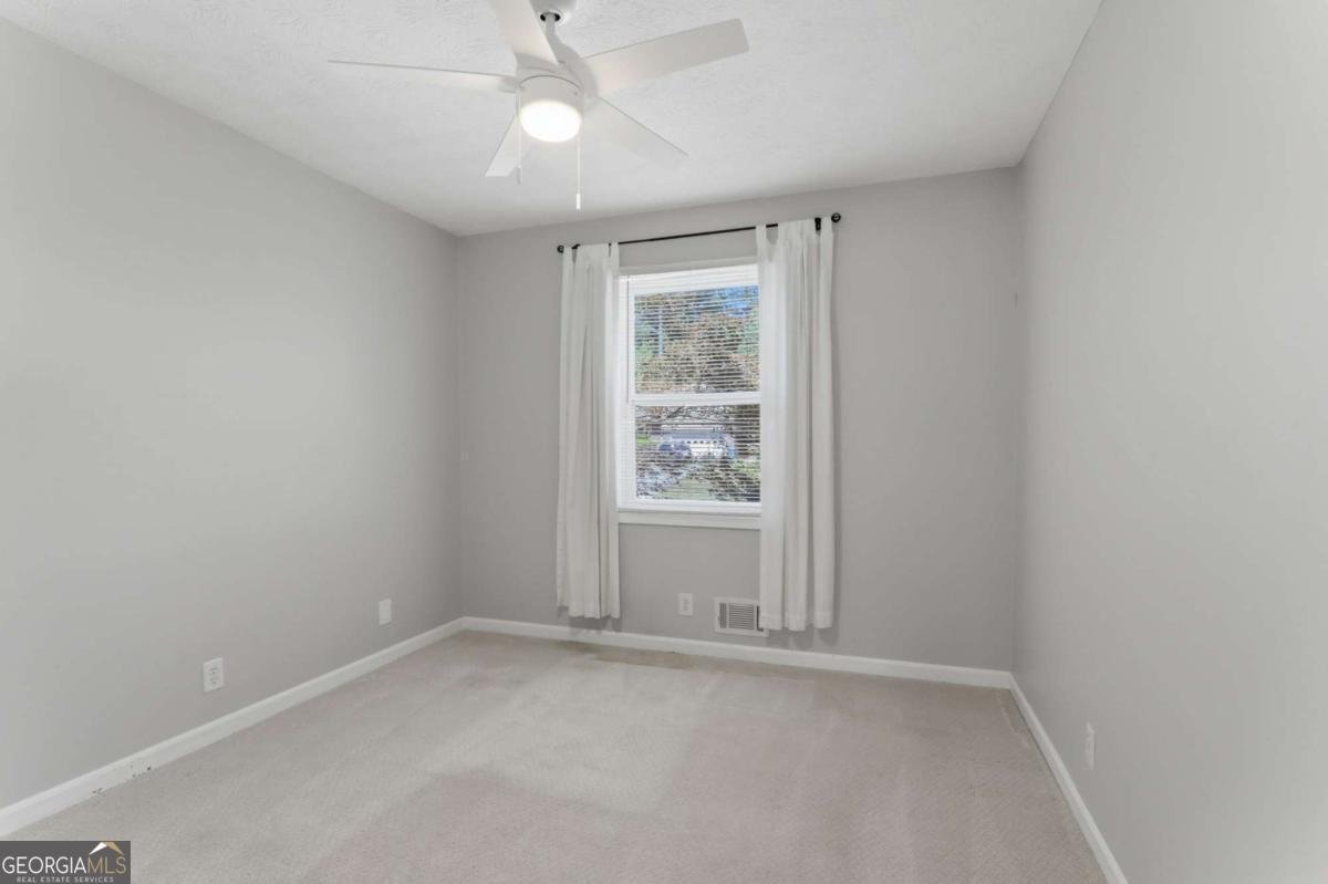 5642 Breezy Court Lilburn - Photo 28