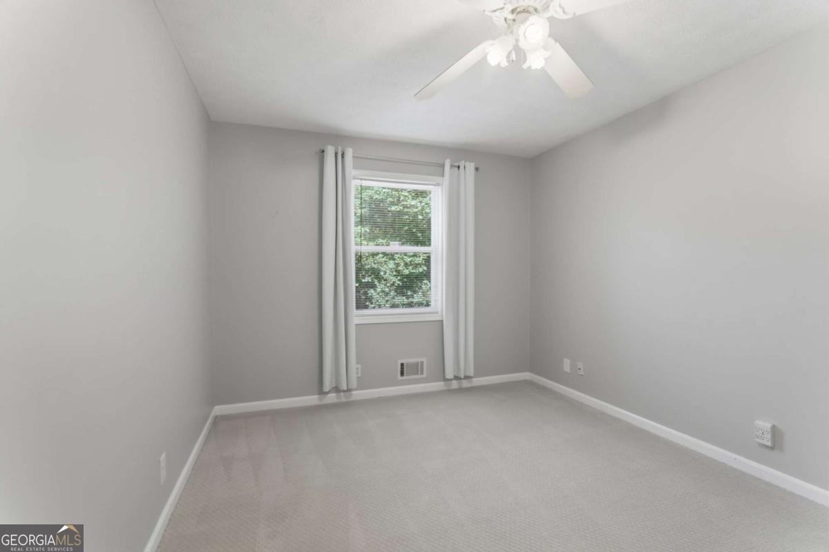 5642 Breezy Court Lilburn - Photo 29