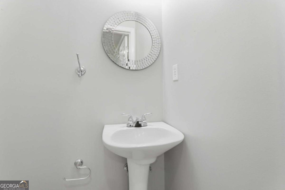 5642 Breezy Court Lilburn - Photo 31