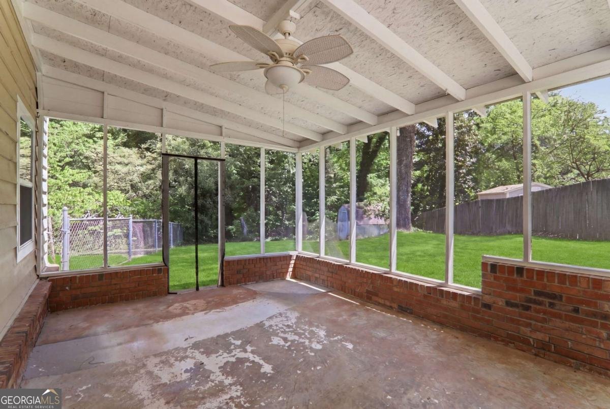 5642 Breezy Court Lilburn - Photo 38