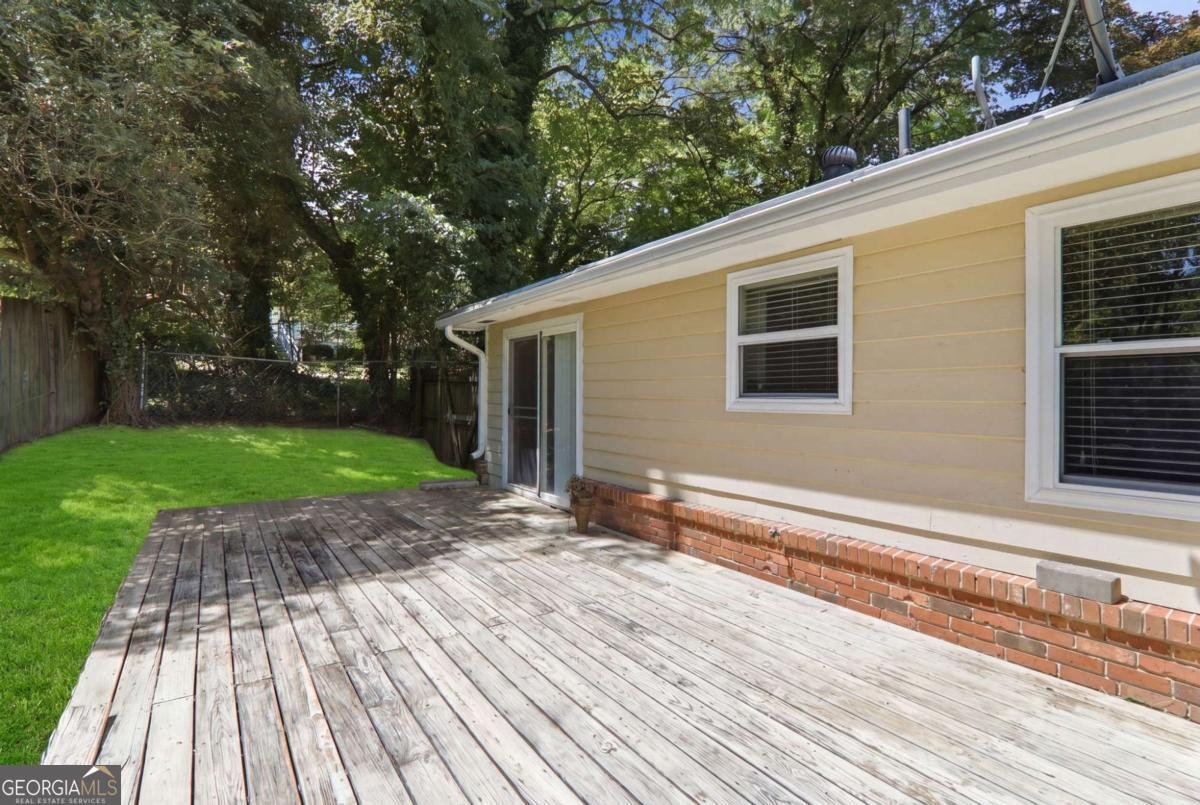 5642 Breezy Court Lilburn - Photo 40