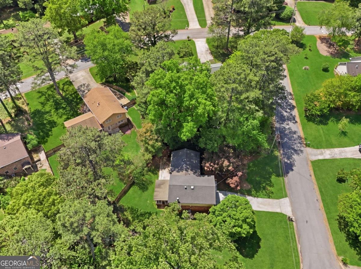 5642 Breezy Court Lilburn - Photo 43