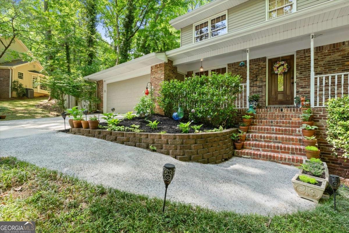3025 Mountain Creek Court Roswell - Photo 6