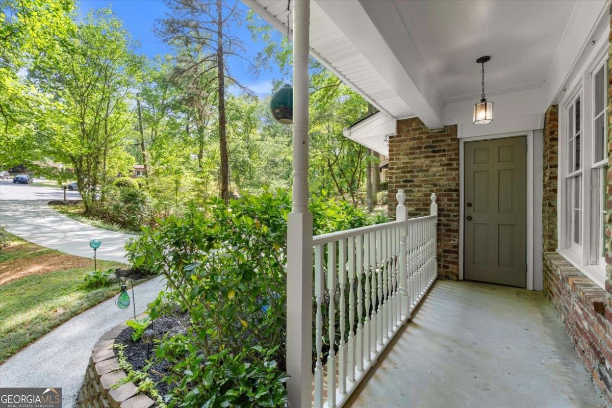 3025 Mountain Creek Court Roswell - Photo 8