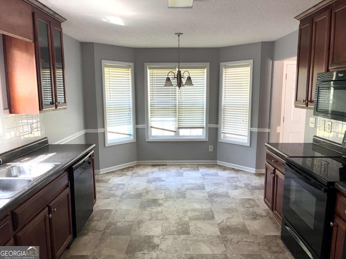 317 Peachtree Circle Hampton - Photo 10