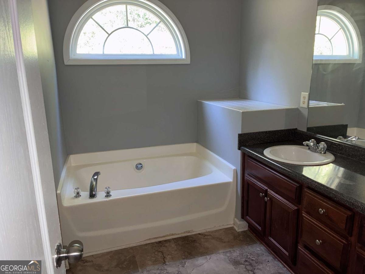 317 Peachtree Circle Hampton - Photo 13