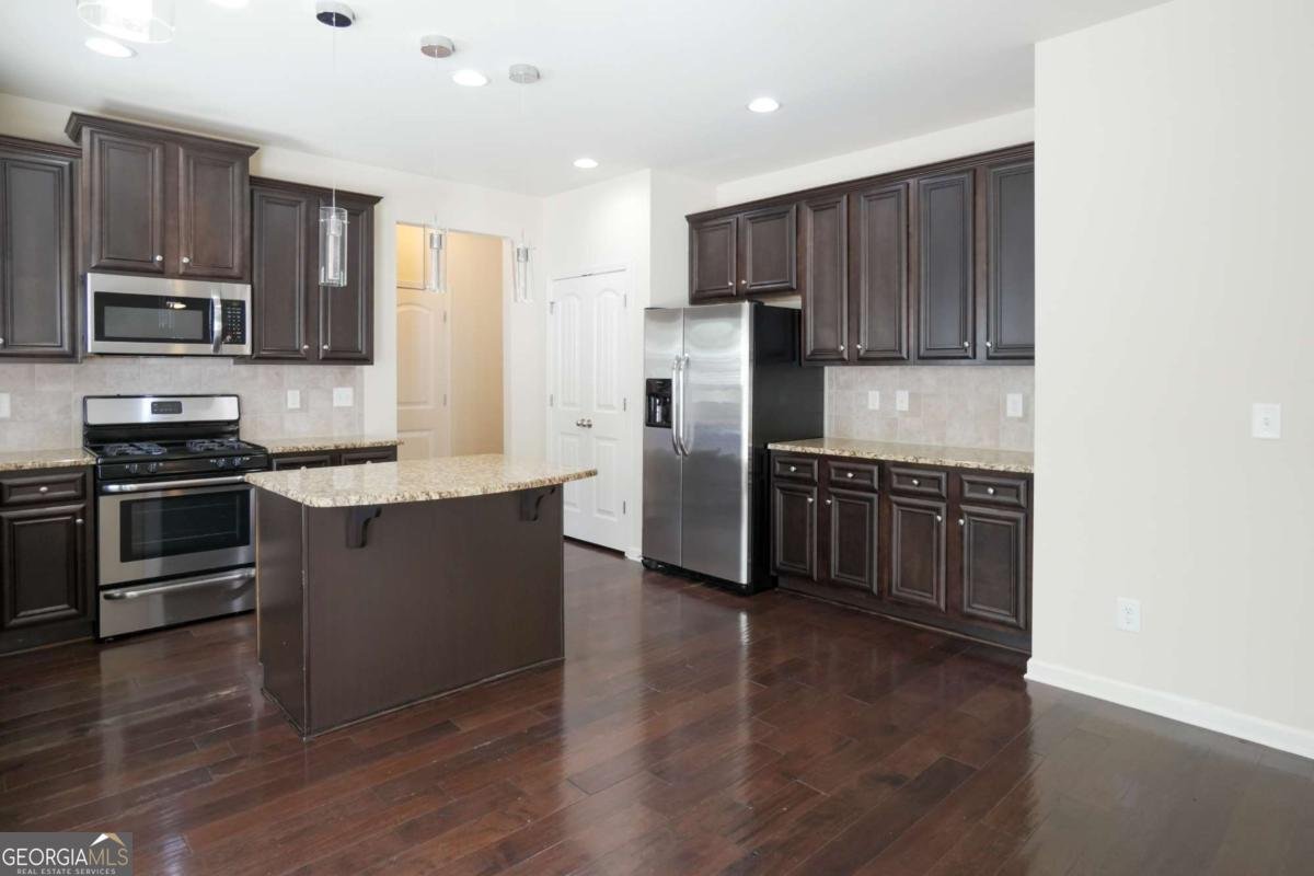 7621 Bowhead Court Fairburn - Photo 10