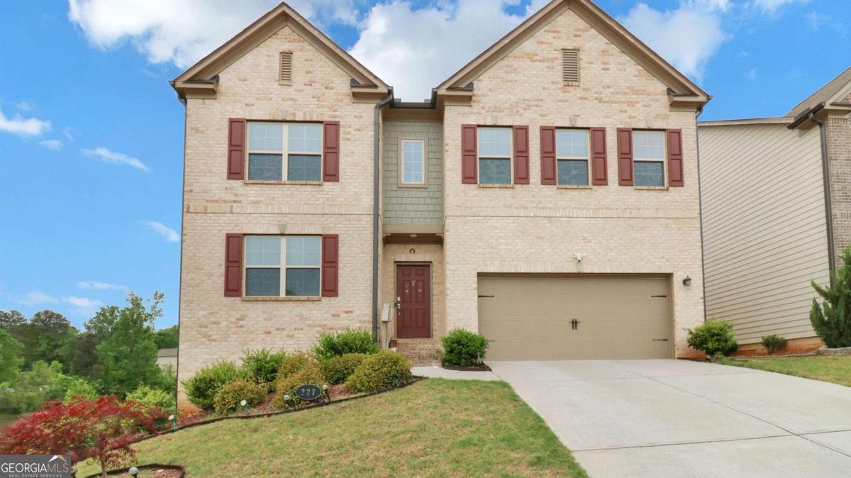 327 Round Pond Drive Lilburn - Photo 1