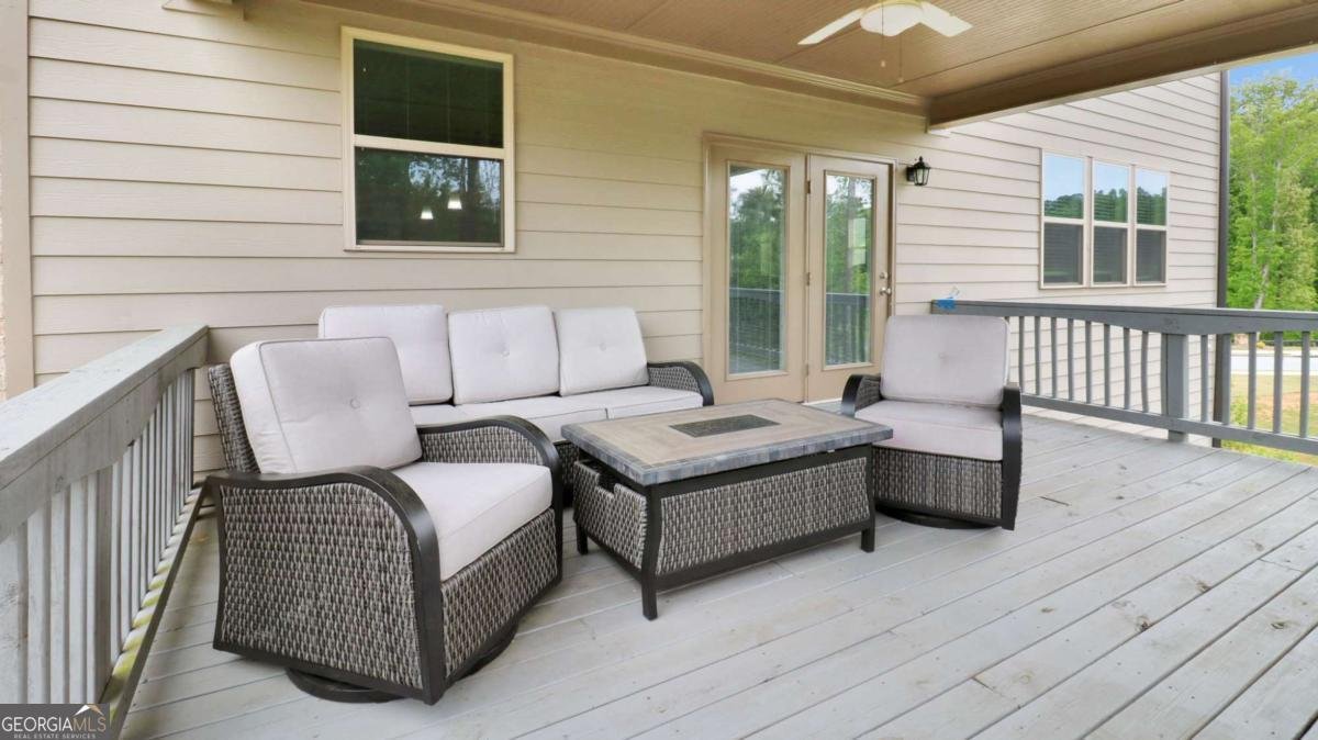 327 Round Pond Drive Lilburn - Photo 6