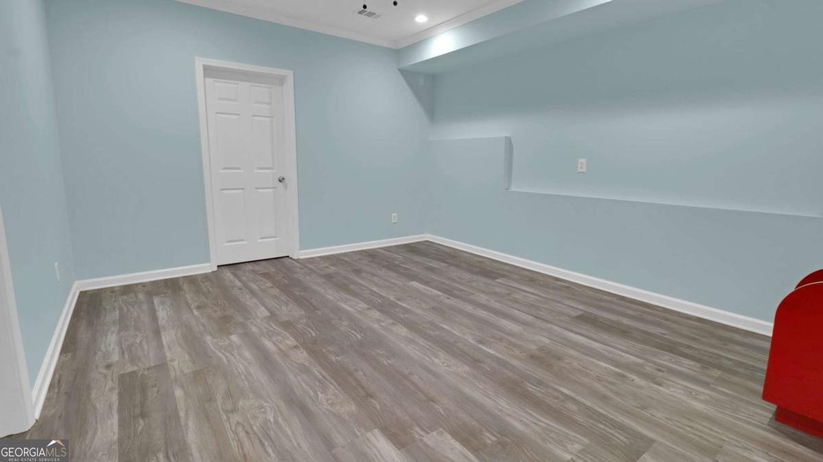 327 Round Pond Drive Lilburn - Photo 8