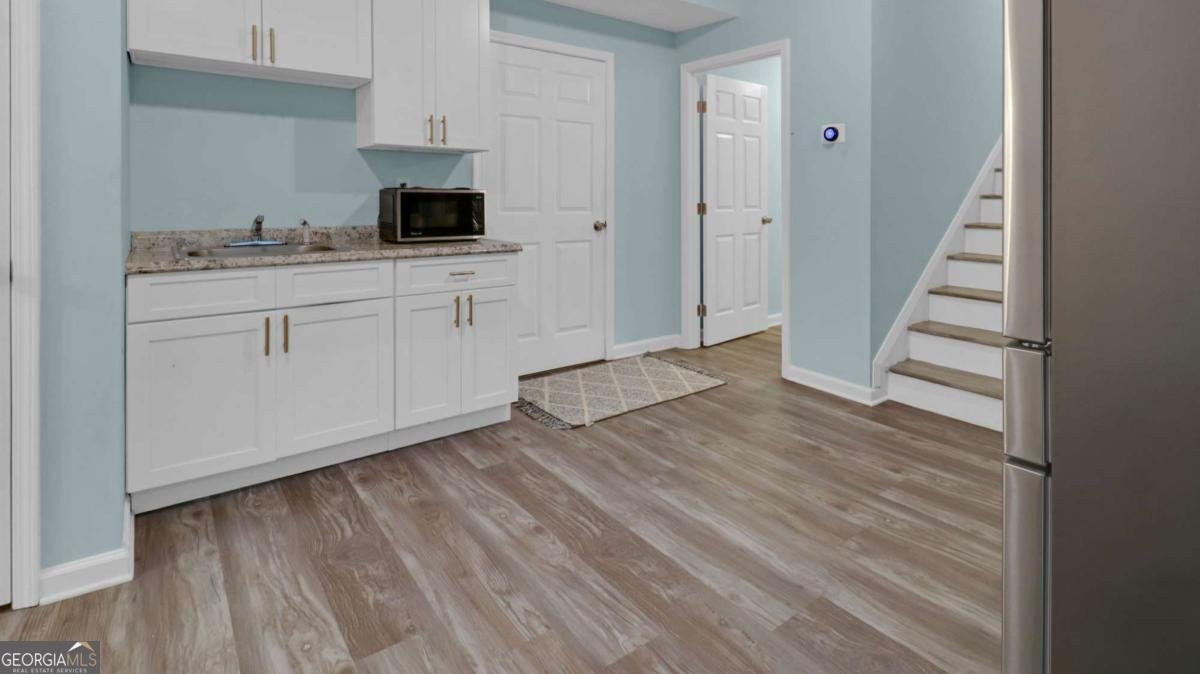 327 Round Pond Drive Lilburn - Photo 9