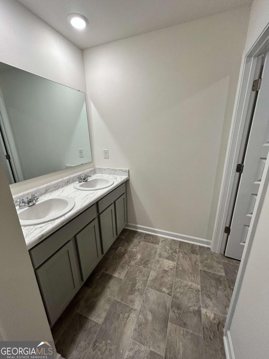 553 Daurian Road Statham - Photo 29