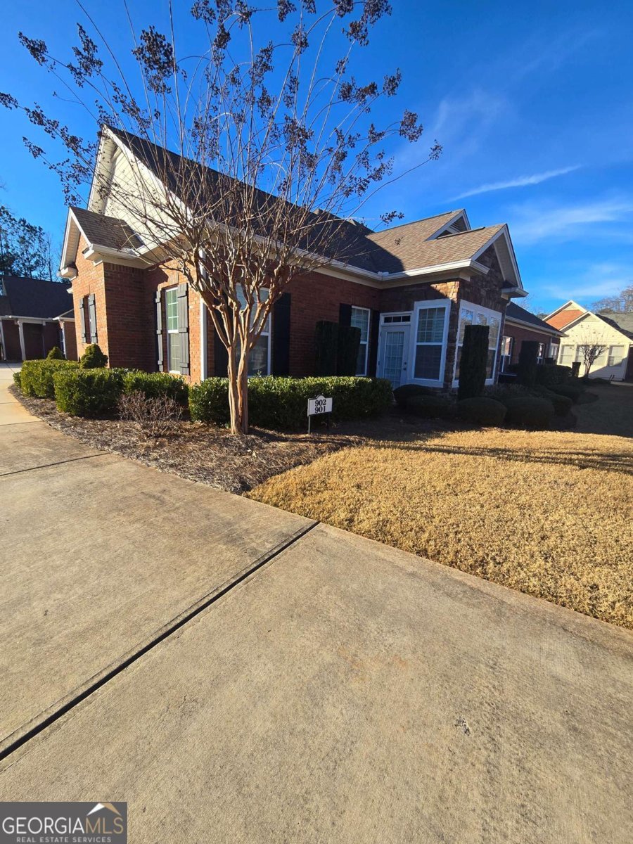 901 Haven Circle Douglasville - Photo 1