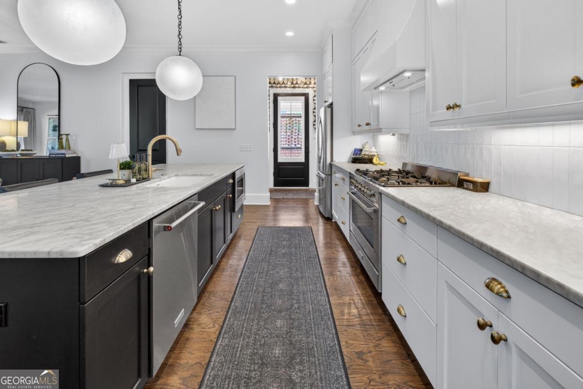 6905 Colfax Avenue Cumming - Photo 27