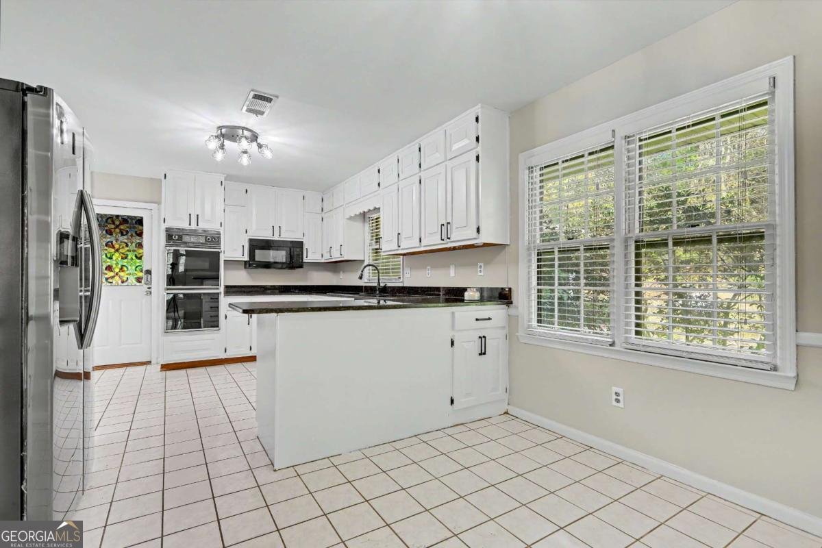 3154 Spring Lake Drive Conyers - Photo 8